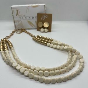 Plunder White Beaded Necklace and Earrings Set